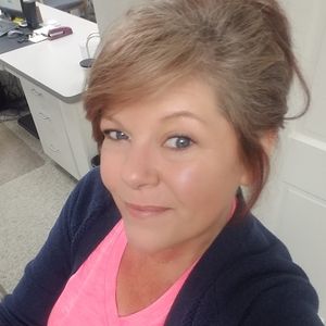 Meet your Posher, Debbie